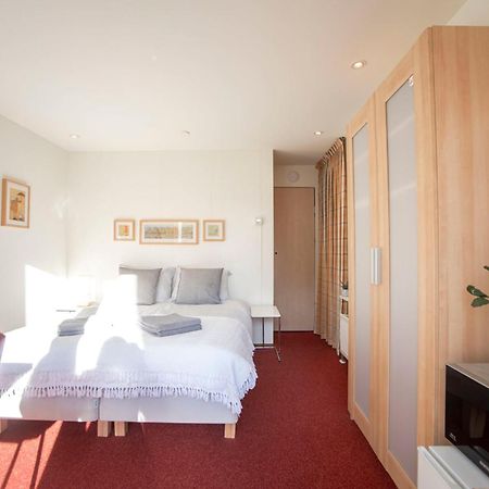 Studio 19 With Private Parking Zandvoort Bagian luar foto