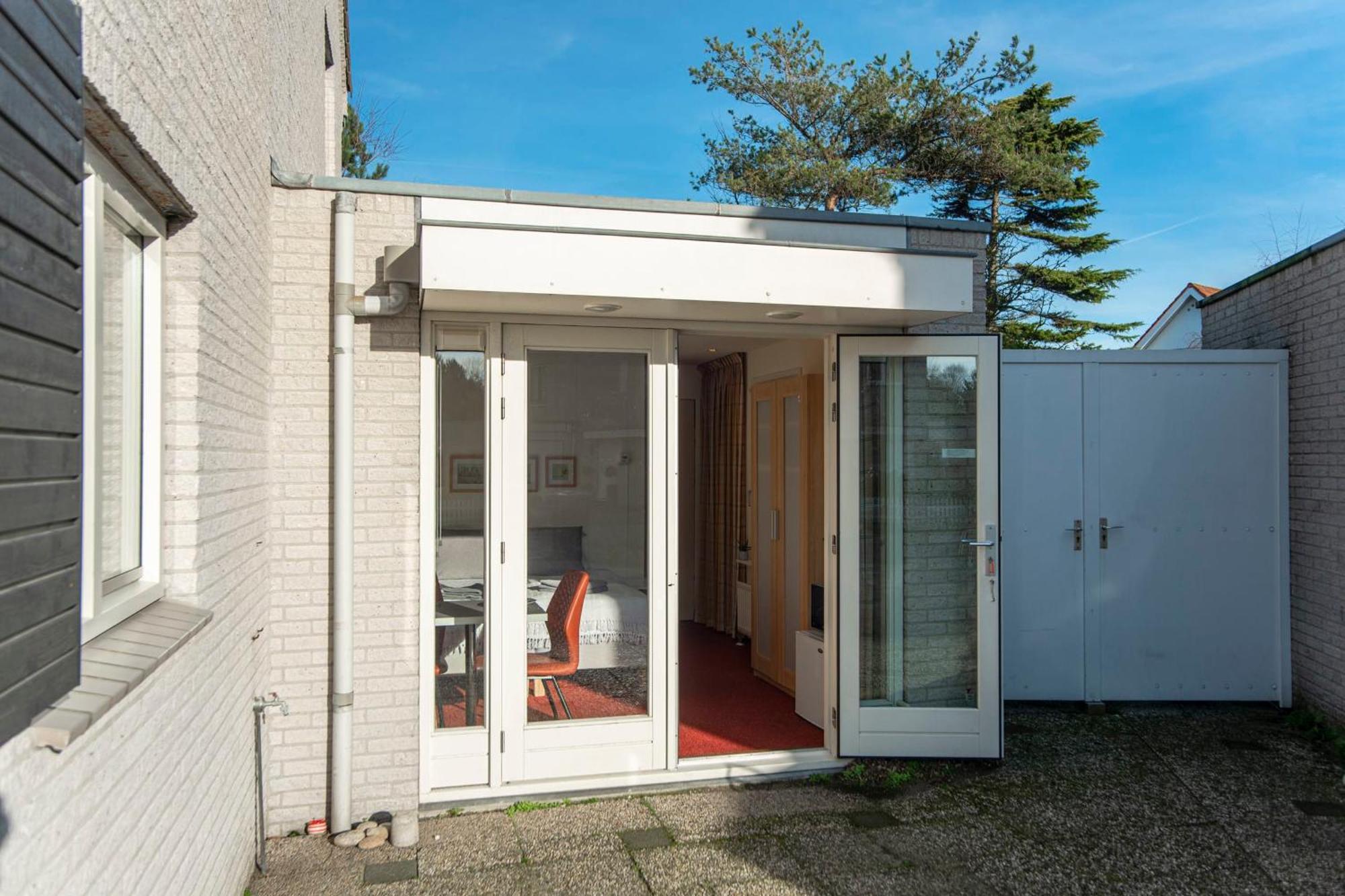 Studio 19 With Private Parking Zandvoort Bagian luar foto
