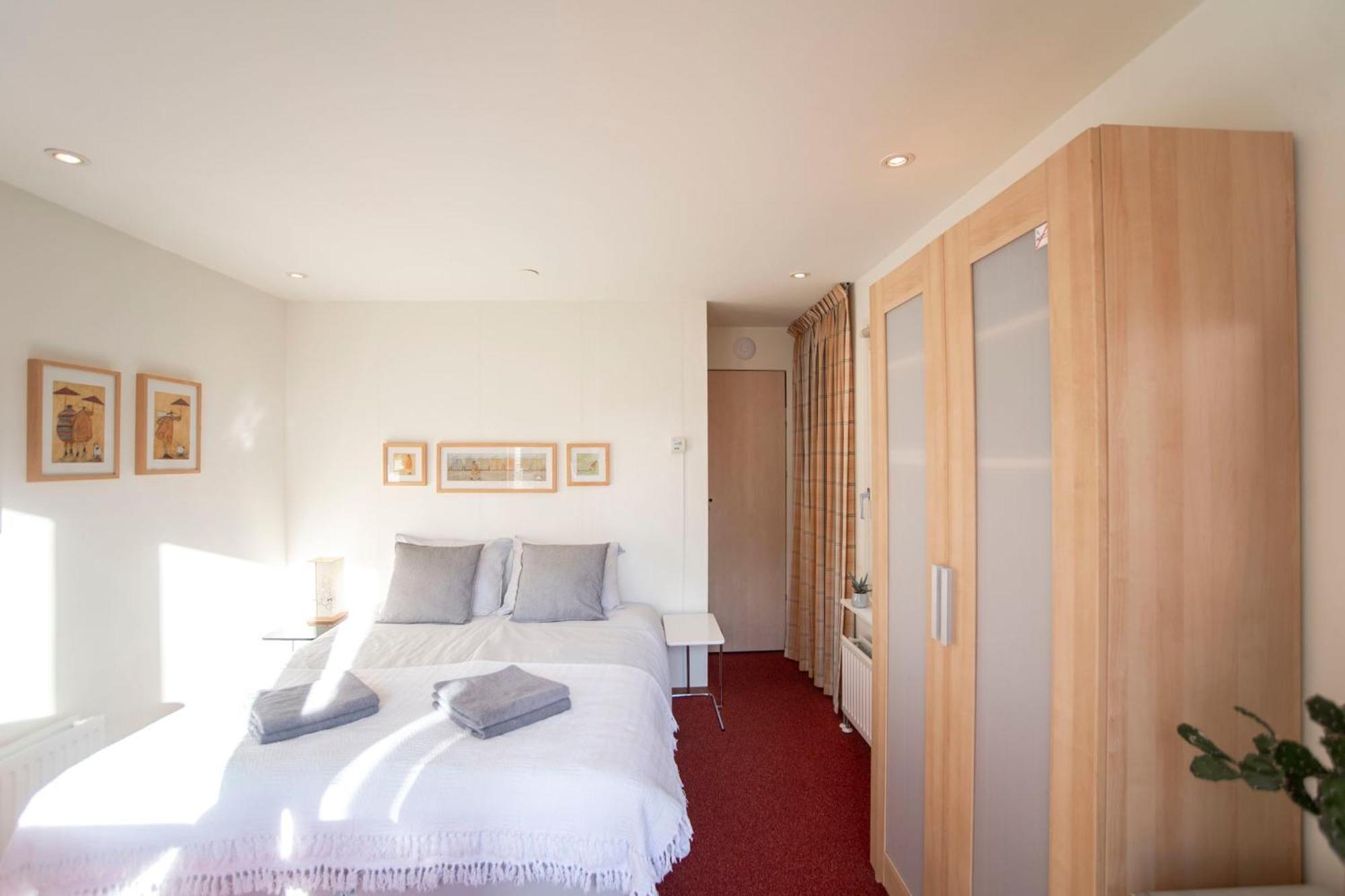 Studio 19 With Private Parking Zandvoort Bagian luar foto